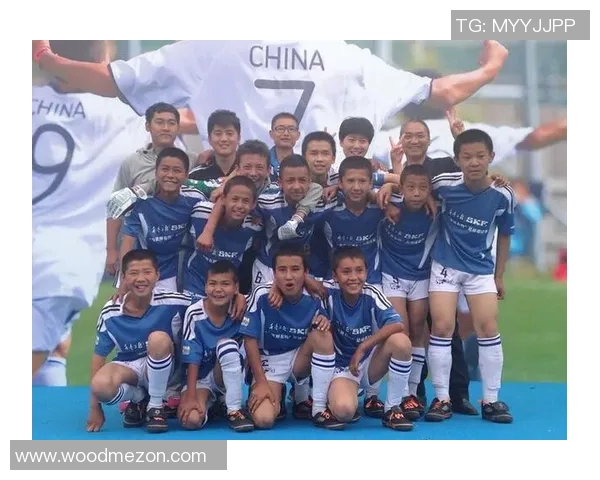 新疆足球明星队员名单揭晓各路球星齐聚展现风采与实力