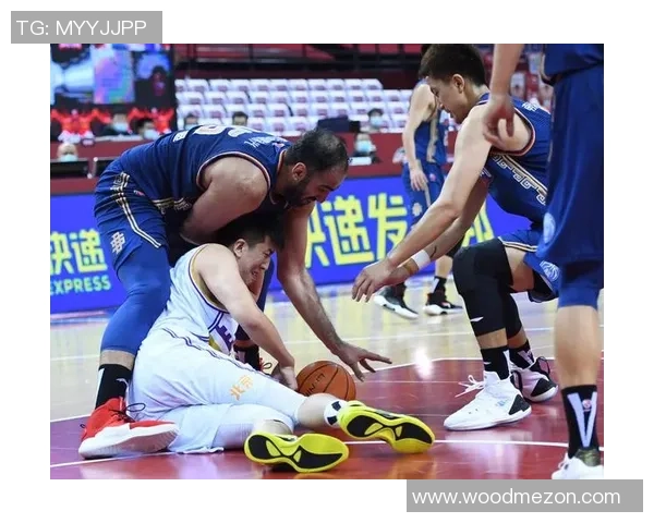 南京篮球队与广州篮球队赛后复盘探讨团队协作的关键因素与表现分析