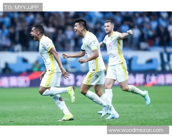 足球明星专访揭秘他们的训练生活与比赛心态分享